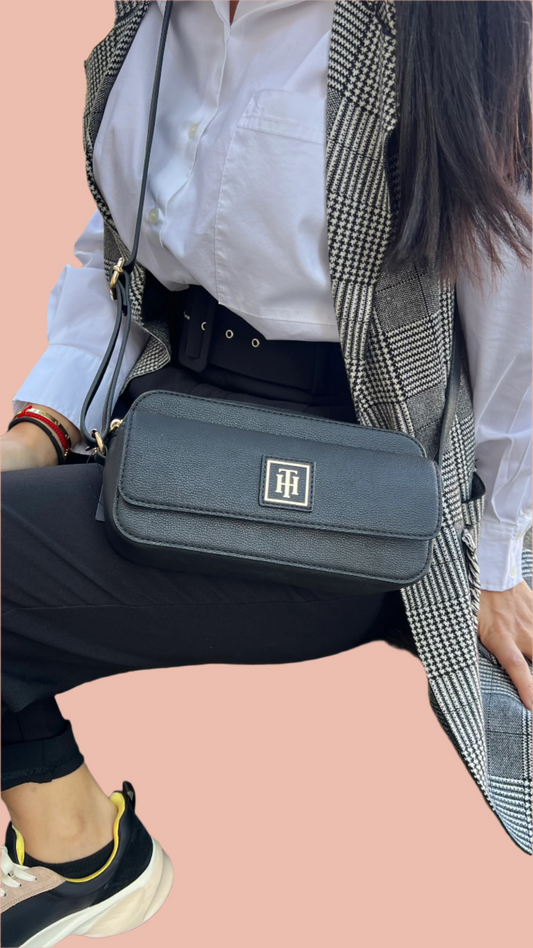 Tommy Hilfiger Kiara II Flap Leather Camera Crossbody in Black