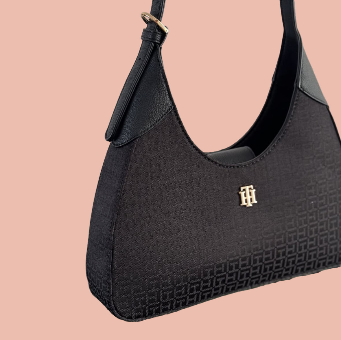 Tommy Hilfiger Logo Shoulder Bag