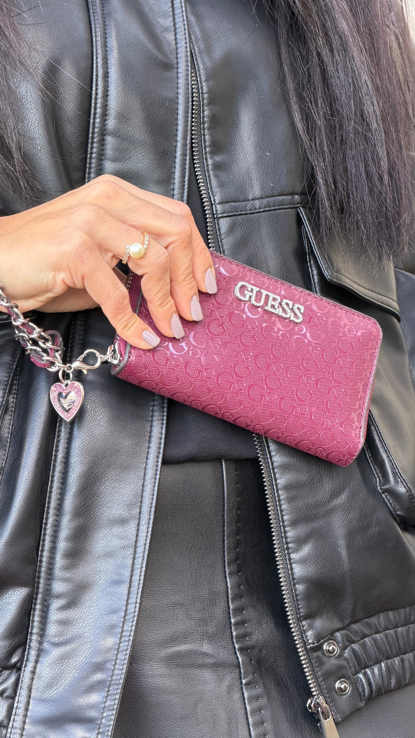 Guess Thessa Wallet Wristlet in Box