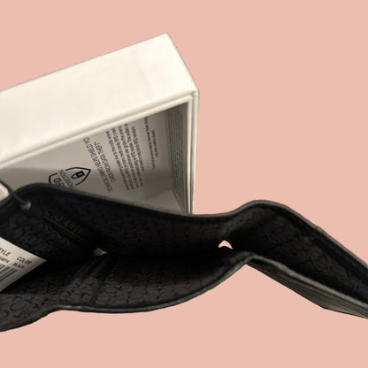 Calvin Klein Men Wallet in Box