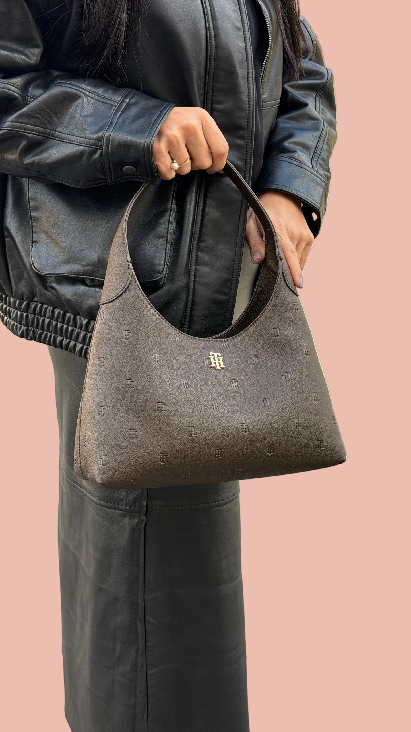 Tommy Hilfiger Logo Shoulder