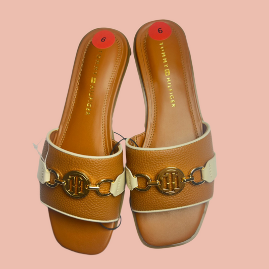 Tommy Hilfiger Slides in Camel